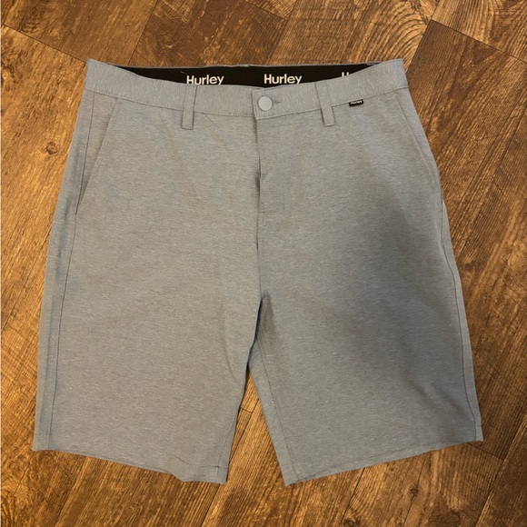 Bundle of Hurley Men's Gray and Tan Shorts, size 32 - Picture 2 of 7